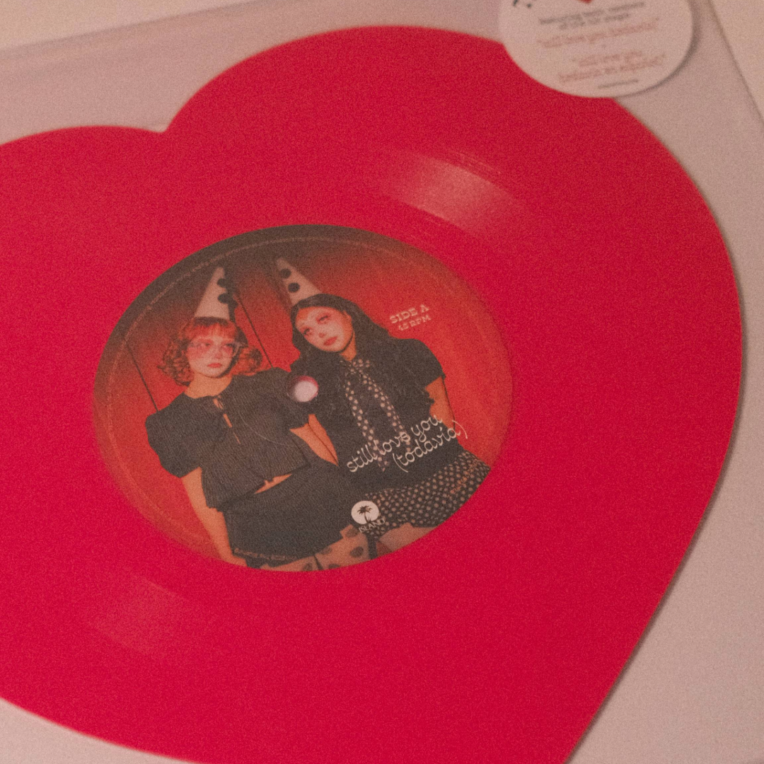 still love you (todavía) die cut lp sq